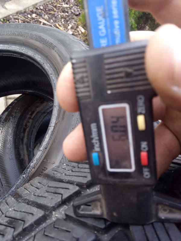 Prodám 4 kusy zimní pneumatiky Barum 205/55 R16 T - foto 3