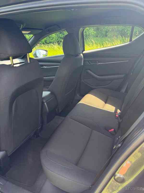 Mazda 3 2,0 - foto 3