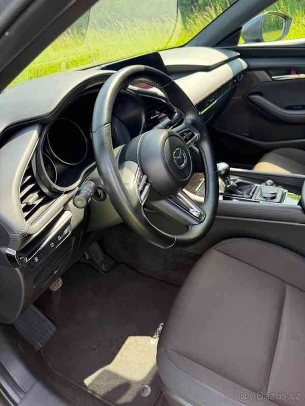 Mazda 3 2,0 - foto 9