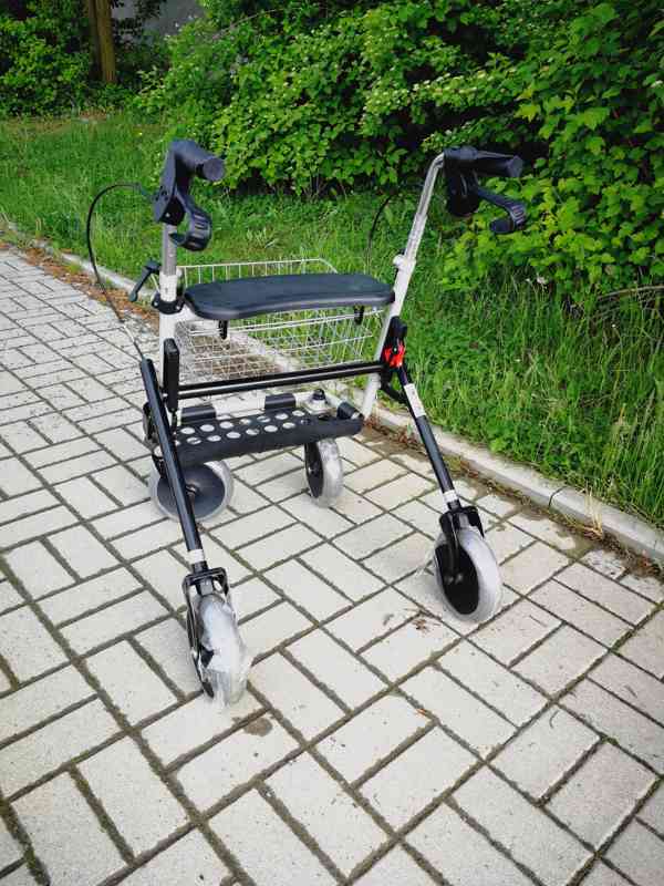 Chodítko pro seniory - INVACARE - foto 2