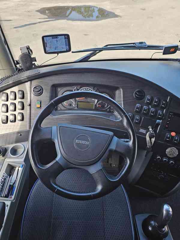 ISUZU Visigo E6 39+1+1 - foto 4