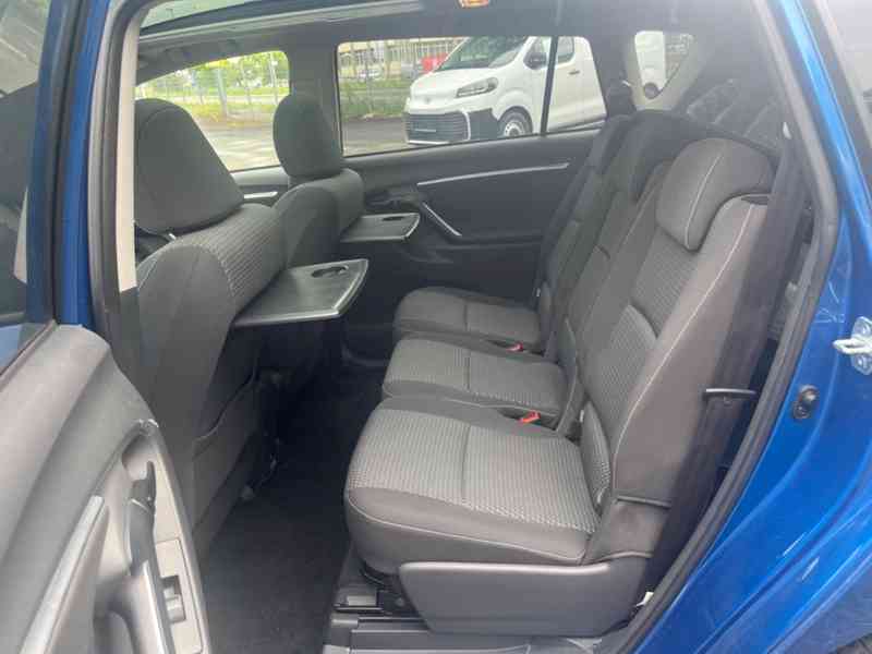 Toyota Verso 1.8i SkyView Edition benzín 108kw - foto 12
