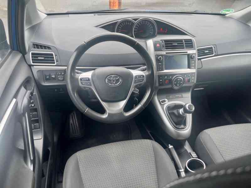 Toyota Verso 1.8i SkyView Edition benzín 108kw - foto 7