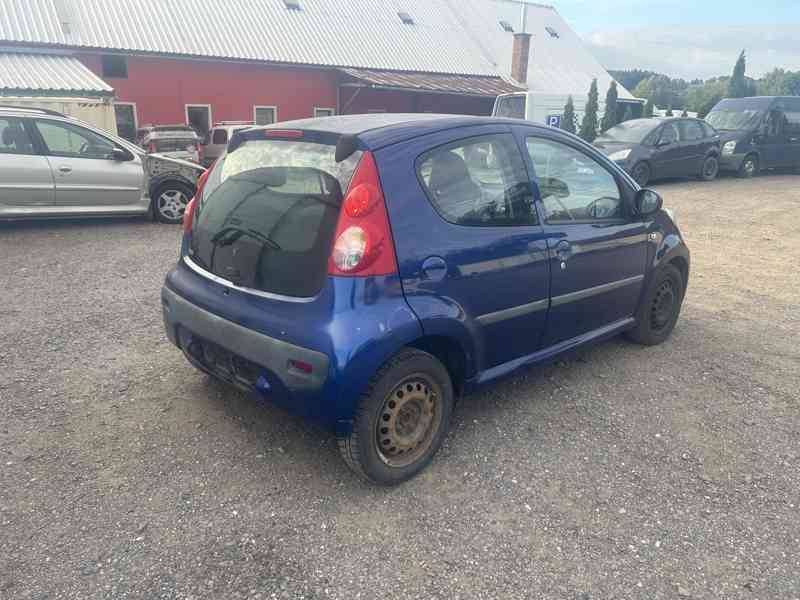 Peugeot 107 1,0i 50KW 1KR prodám náhradní díly - foto 3