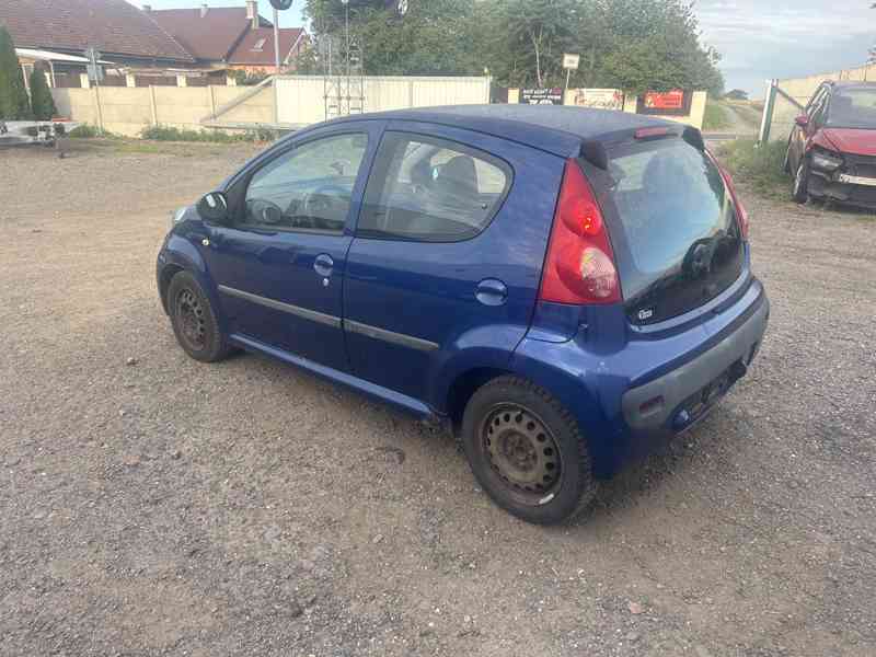 Peugeot 107 1,0i 50KW 1KR prodám náhradní díly - foto 4