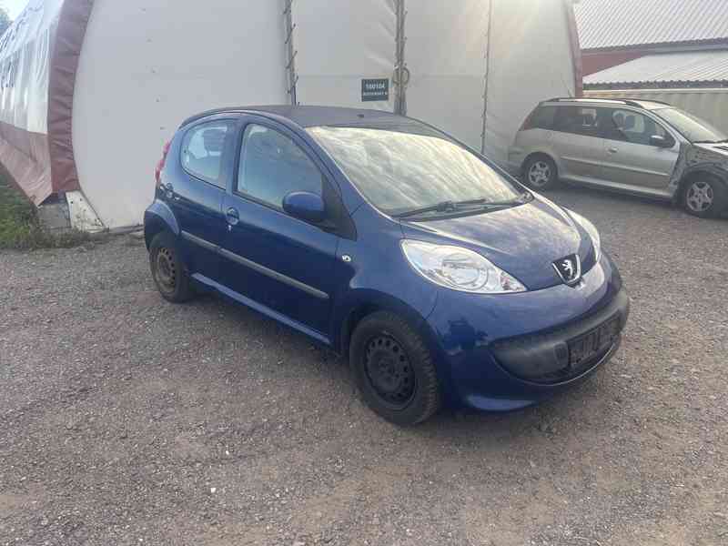 Peugeot 107 1,0i 50KW 1KR prodám náhradní díly - foto 2