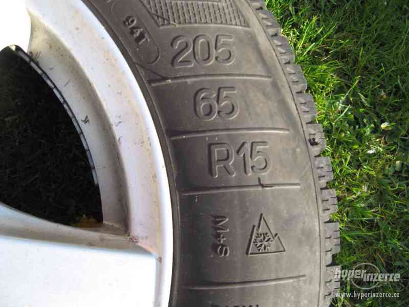 15” ALU se zimními pneu 205/65 R15, 6,5jx15H2 + šrouby - - foto 5