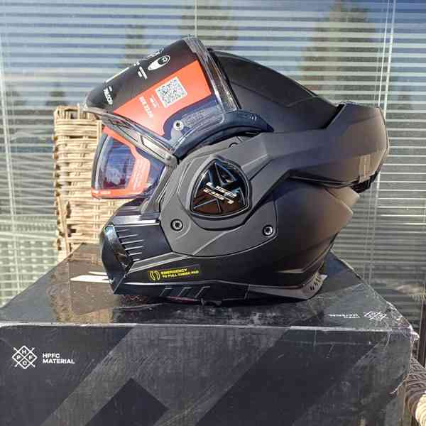 Silniční překlápěcí přilba LS2 Advant X - foto 5