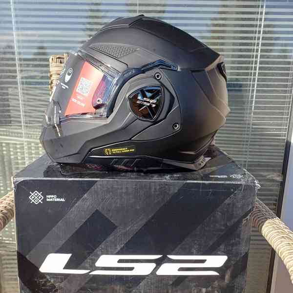 Silniční překlápěcí přilba LS2 Advant X - foto 2