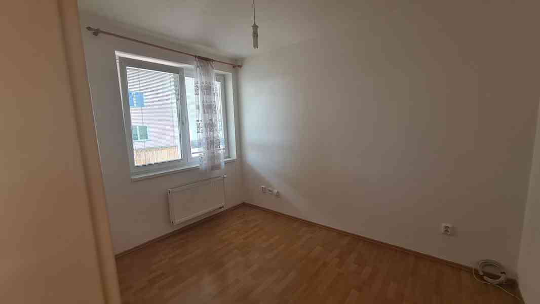 Pronájem bytu 2+kk s dvougaráží v Kolíně - foto 3