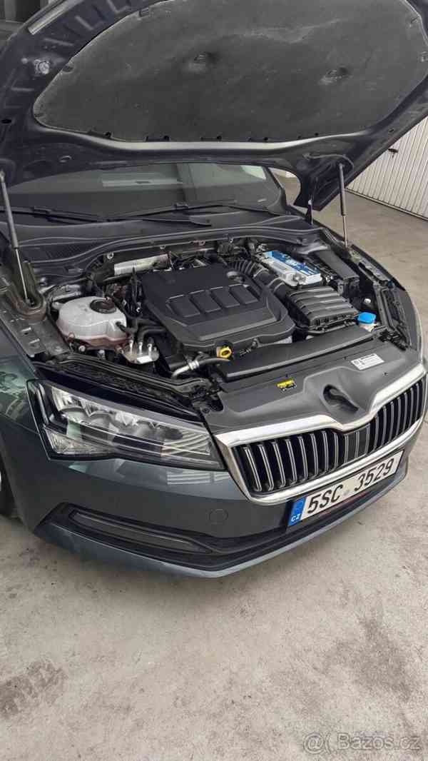 Škoda Superb 2,0   tdi 110kw DSG - foto 15