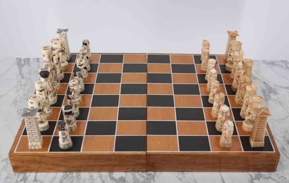 Luxusní šachová souprava z řezané kosti šachy - foto 5