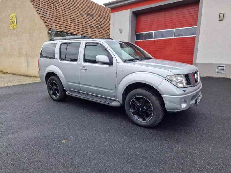 Nissan Pathfinder Armada 2,5   126kW - foto 3