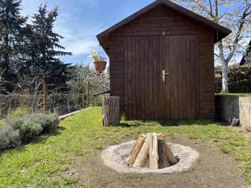 Zděná, podsklepená chata + zahrada Třebíč - foto 11