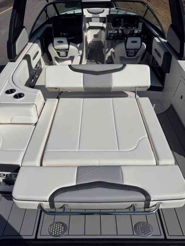 Motor Boat CHAPARRAL 267 - foto 12