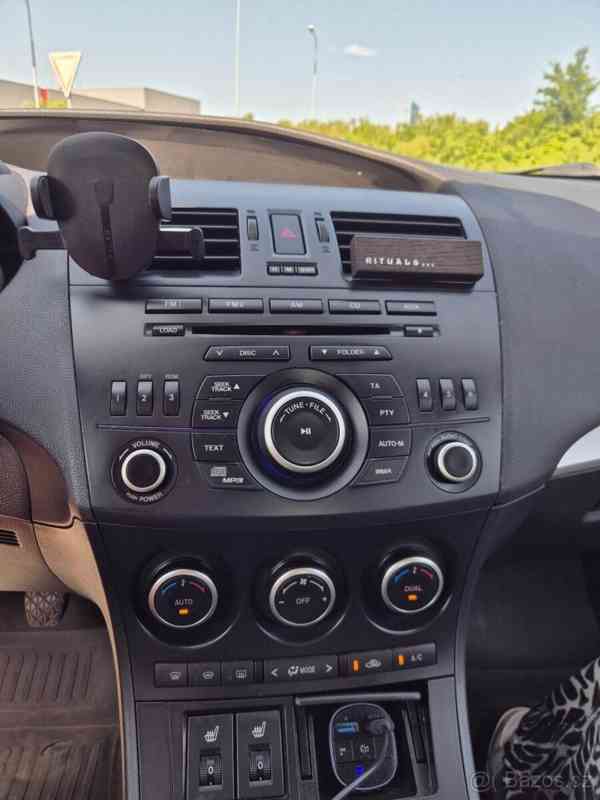 Mazda 3 2,0 i DISI 111kW sedan r.v.12/2011 - foto 18