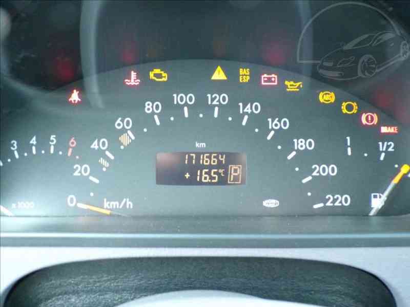 Mercedes-Benz I 1,6 AUTOMAT,TAŽ.ZAŘ. - foto 6