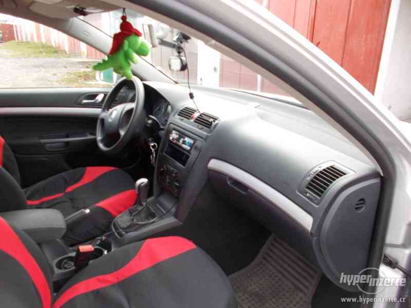 Prodám Škoda Octavia Combi 4x4 1,9 TDi - foto 6