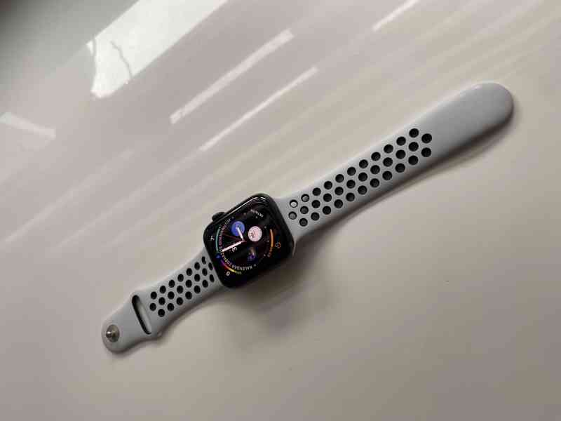 Chytré hodinky Iwatch SE 44 mm - foto 5