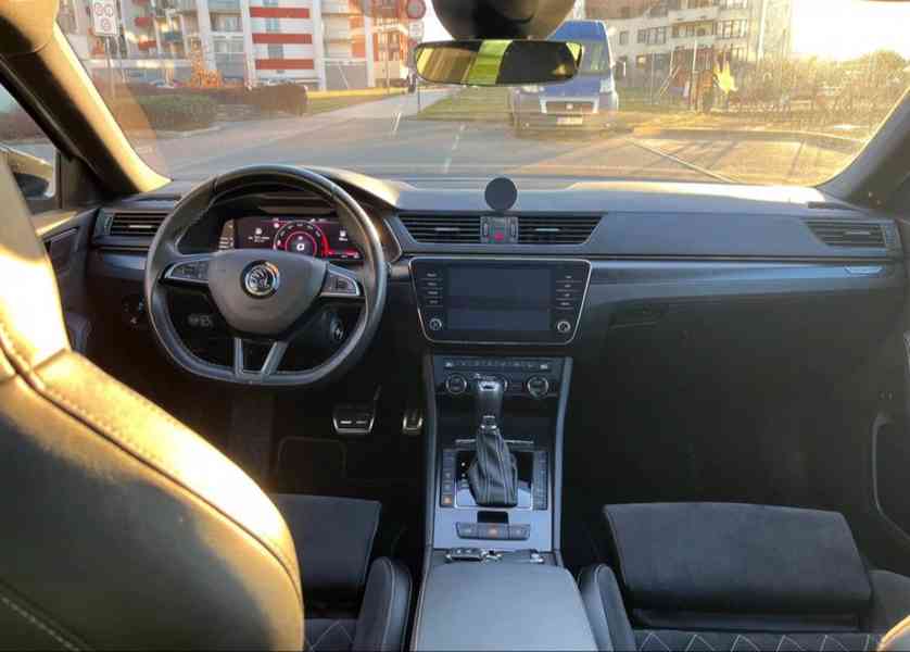 Škoda Superb, 2,0 TSI 200 kW Sport Line 4x4 - foto 7