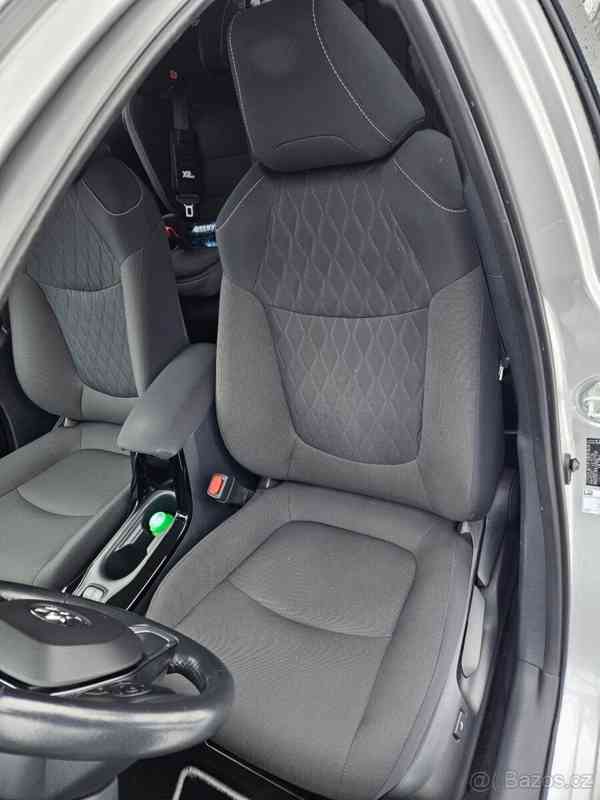 Toyota Corolla 1,6   97kW, manuál, Comfort style te - foto 9