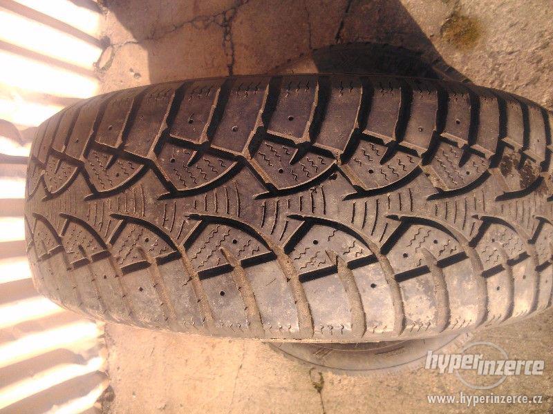 Prodám zimní použité pneu WANLI 205/65-16C - foto 1