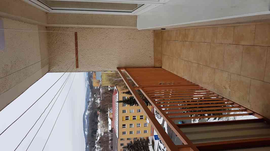 Pronájem luxusního bytu 3+1 v Novém Jičíně s balkonem - foto 8