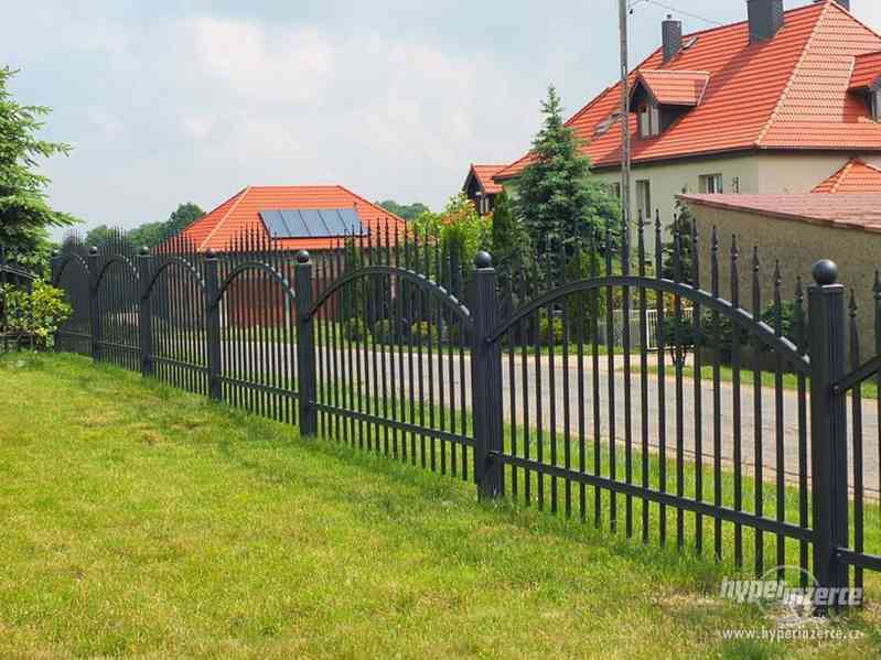 kovové ploty,branky,zábradlí,dvoukřídlé a samonosné brány - foto 2