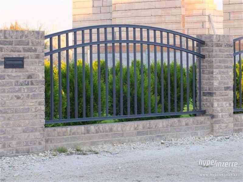 kovové ploty,branky,zábradlí,dvoukřídlé a samonosné brány - foto 10