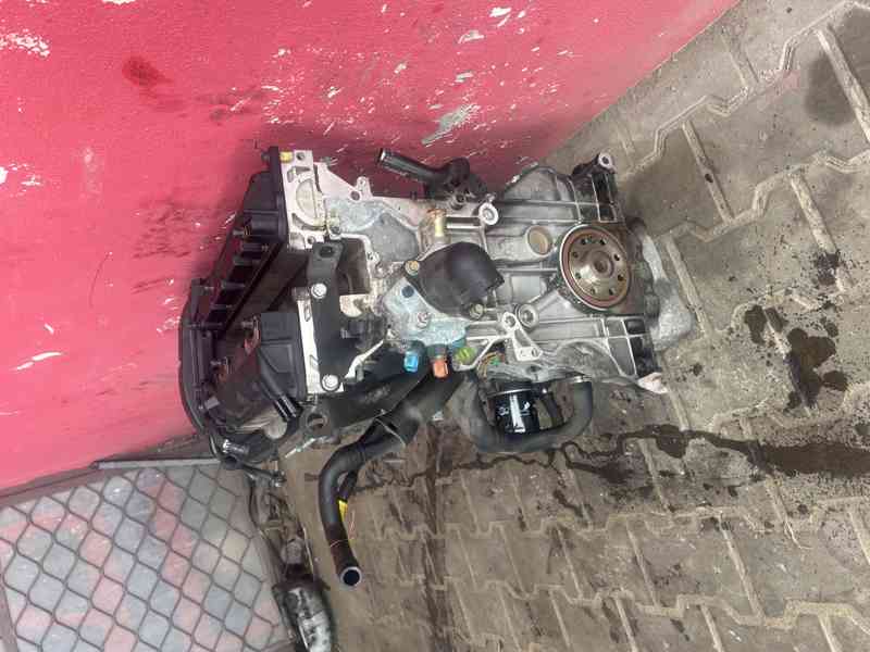 MOTOR 1,8 16V 81KW LFY PEUGEOT 406 306 CITROEN - foto 3