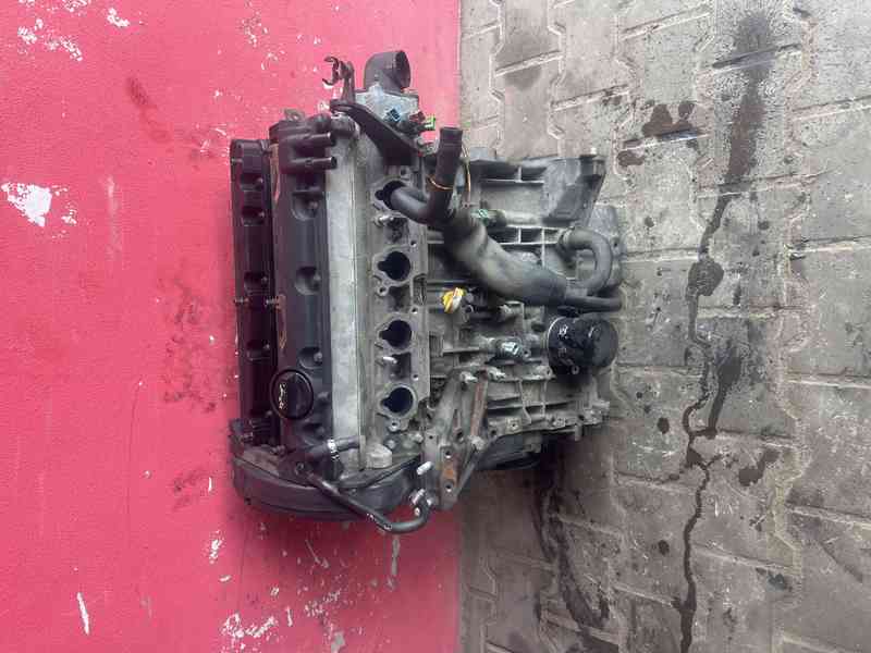 MOTOR 1,8 16V 81KW LFY PEUGEOT 406 306 CITROEN - foto 1