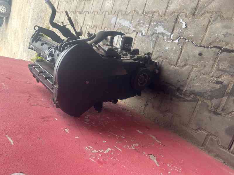 MOTOR 1,8 16V 81KW LFY PEUGEOT 406 306 CITROEN - foto 2