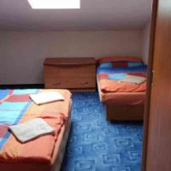 Zařízený apartmán pro pracovní týmy (5 lůžek) – Soběslav - foto 7