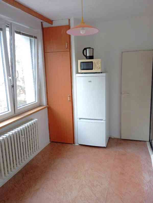 1.lůž. pokoj v 3+1 pro 3 ml. muže, i stud., pračka - foto 4