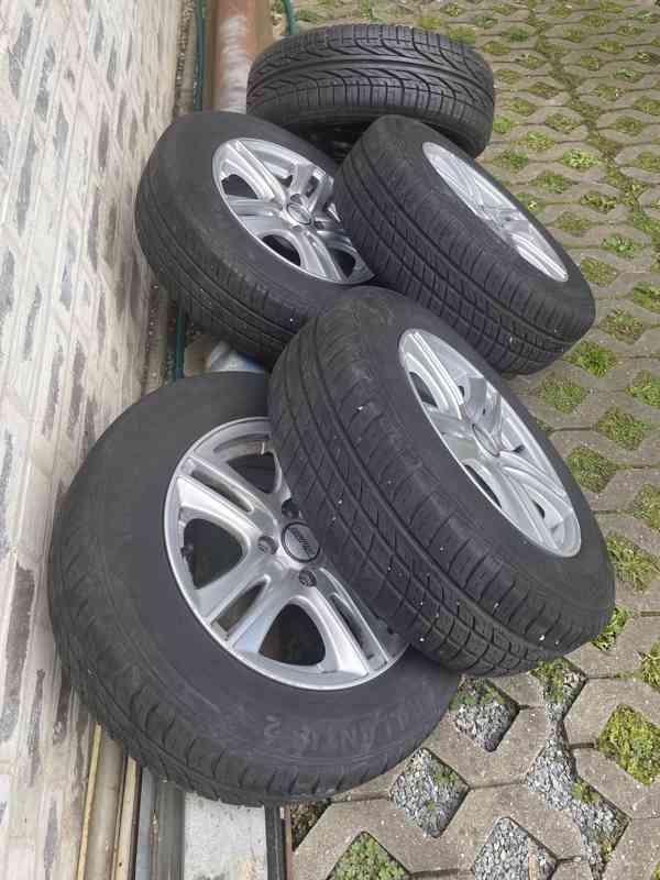 Prodám litá kola s pneumatikami 5x Hyundai Accent - foto 9