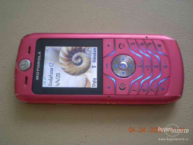 Motorola L6 - plně funkční telefon s kovovými kryty - foto 2