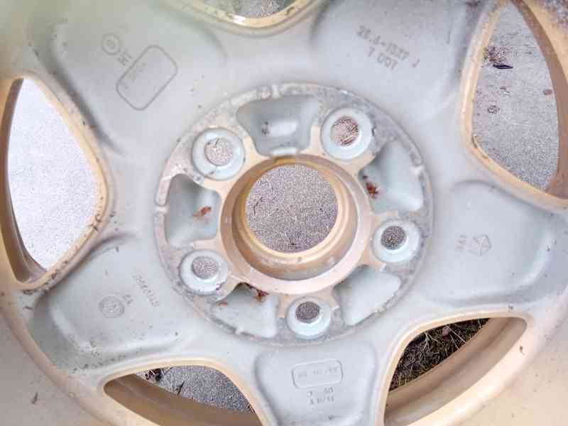 Prodám kolo - disk s celoročním zánovním pláštěm - foto 15