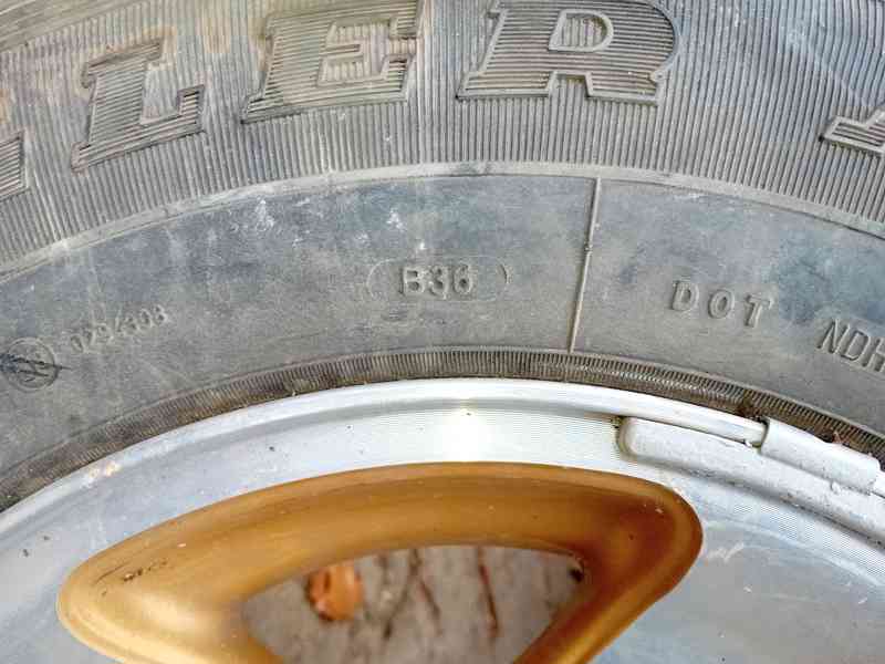 Prodám kolo - disk s celoročním zánovním pláštěm - foto 4