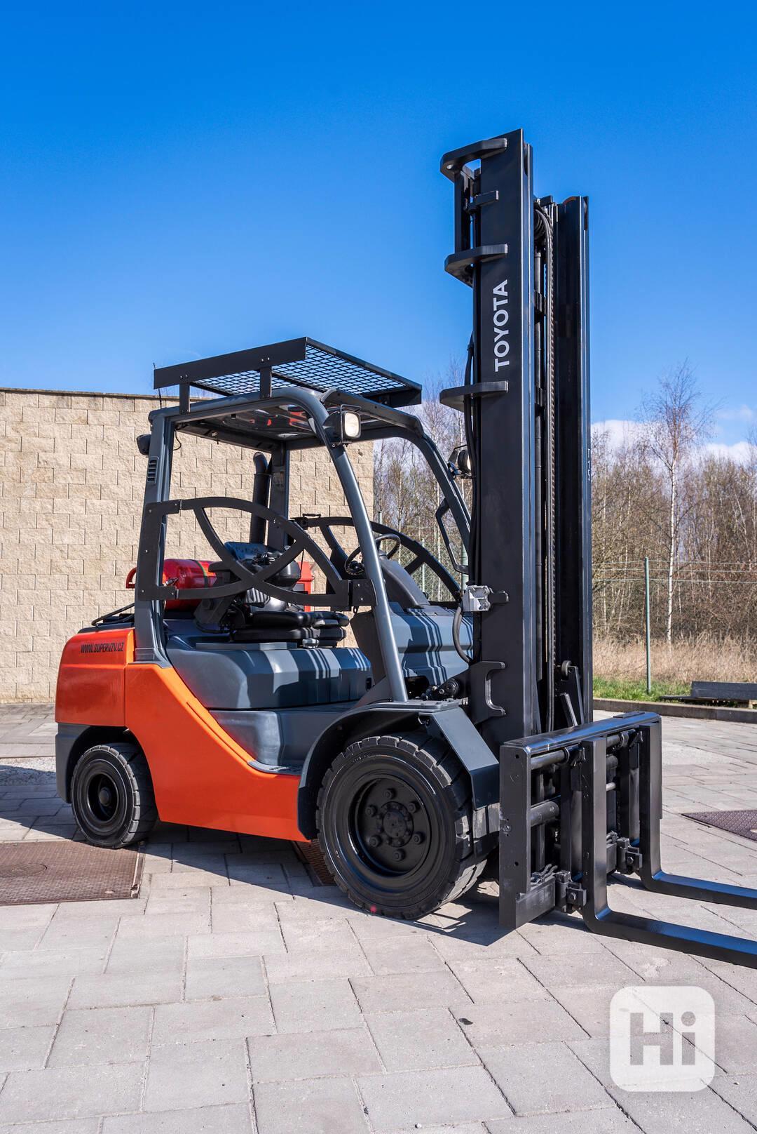 Vysokozdvižný vozík Toyota 02-8FGJF35 - foto 1