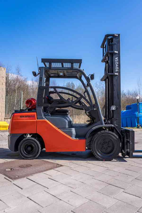 Vysokozdvižný vozík Toyota 02-8FGJF35 - foto 2