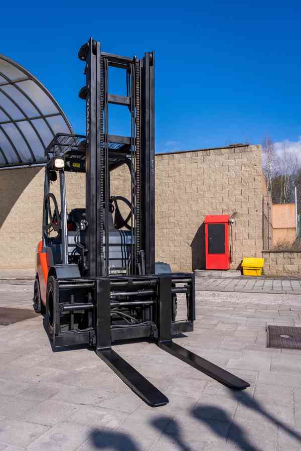 Vysokozdvižný vozík Toyota 02-8FGJF35 - foto 5