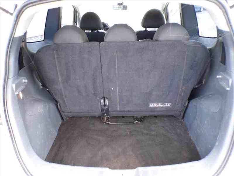 Mitsubishi Colt 1,3 i - foto 8
