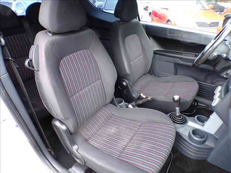 Mitsubishi Colt 1,3 i - foto 11