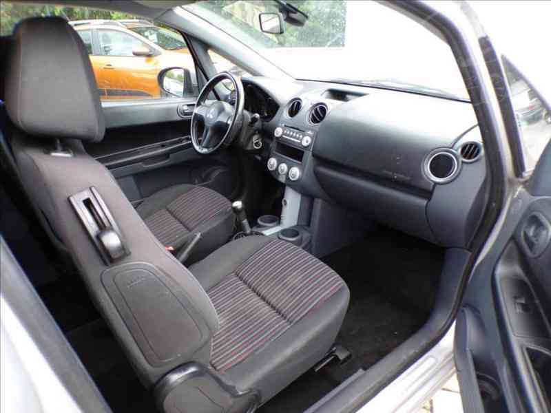 Mitsubishi Colt 1,3 i - foto 10