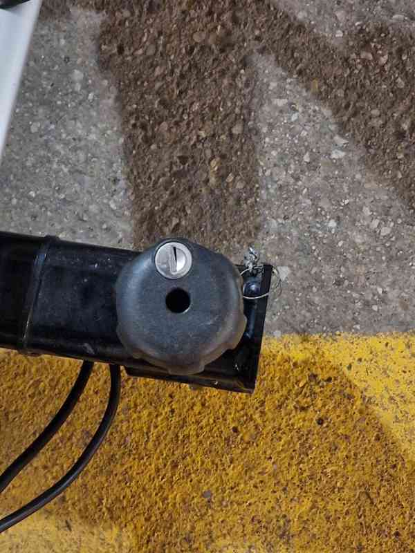 český nosič kol na tažné - foto 4