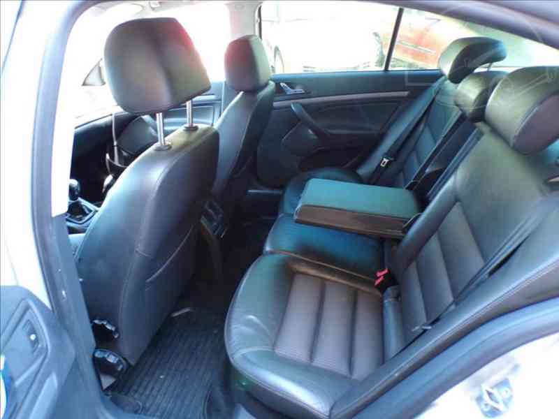 Škoda Octavia 1,9 TDI DIGI.KLIMA - foto 8