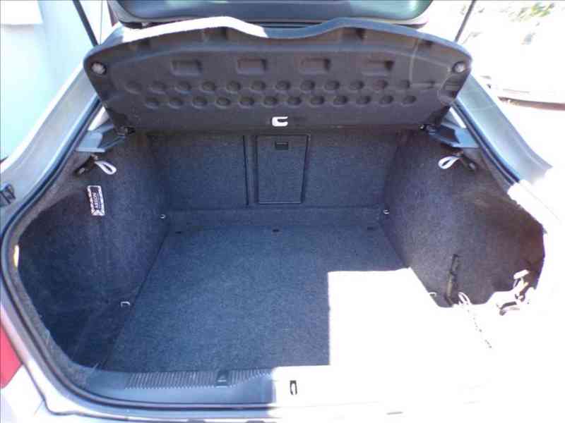 Škoda Octavia 1,9 TDI DIGI.KLIMA - foto 9