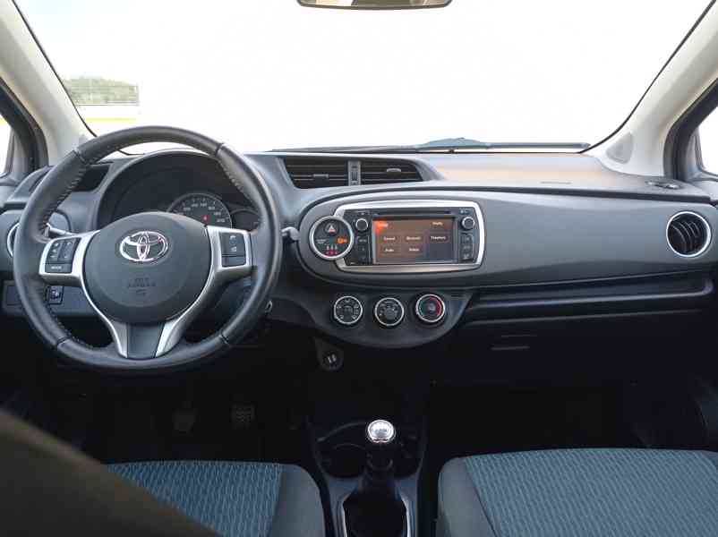 Toyota Yaris 1.0 VVT-i KLIMA - foto 19