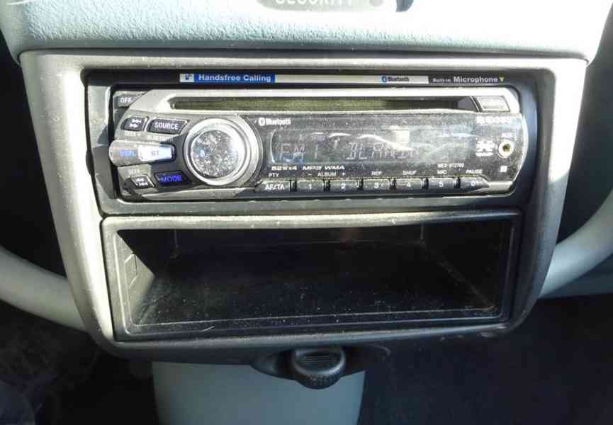 Toyota Yaris 1.0i r.v.2002 (48 kw) Koupeno v ČR - foto 11