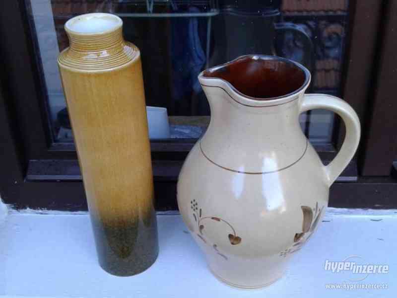 Starý džbán a váza. - foto 1